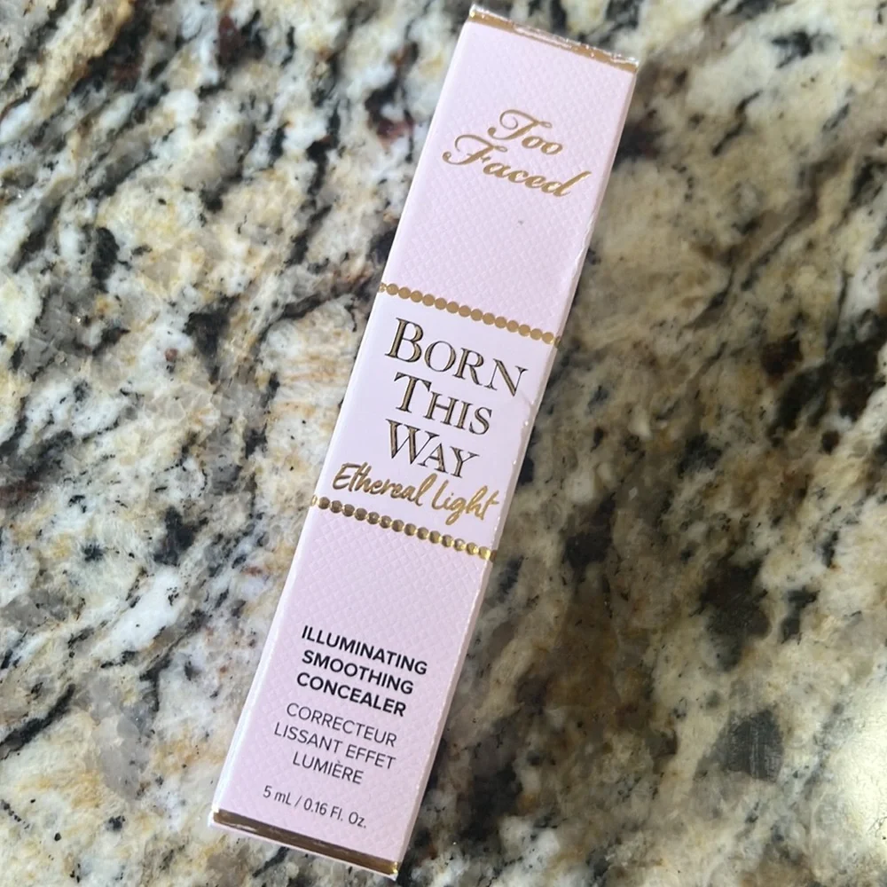 🌙💕Too Faced Butter Croissant Ethereal Light Concealer